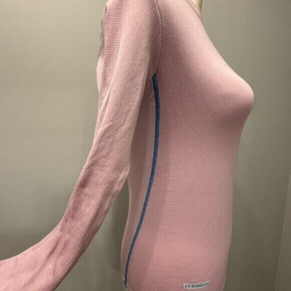 Under Armour women's small pink BASE 2.0 long sleeve - Picture 3 of 7
